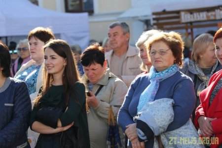 У Житомирі відгуляли Покровське весілля