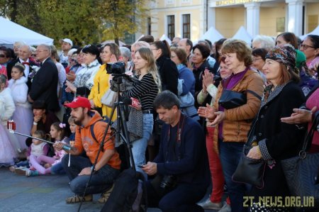У Житомирі відгуляли Покровське весілля