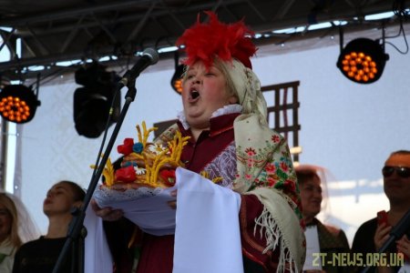 У Житомирі відгуляли Покровське весілля