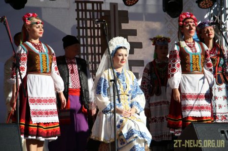 У Житомирі відгуляли Покровське весілля