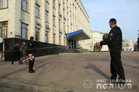 У Житомирі поліцейські знову шукали вибухівку поблизу будівлі ОДА