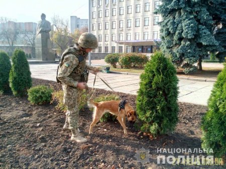 У Житомирі поліцейські знову шукали вибухівку поблизу будівлі ОДА