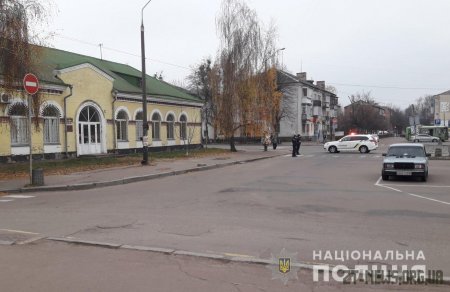 Поліція перевірила залізничний вокзал у Коростені після телефонного повідомлення про запланований вибух