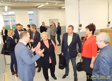 У Черняхові відкрили підприємство, яке забезпечить 200 людей роботою