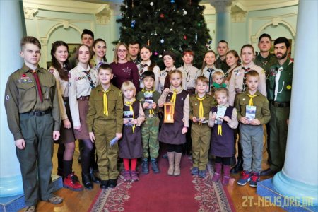 До Житомира привезли Вифлеємський вогонь миру