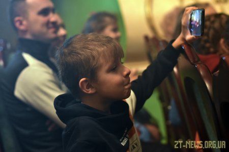 400 дітей з усіх районів області завітали на передноворічне свято