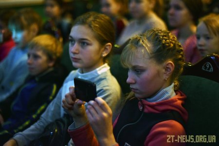 400 дітей з усіх районів області завітали на передноворічне свято