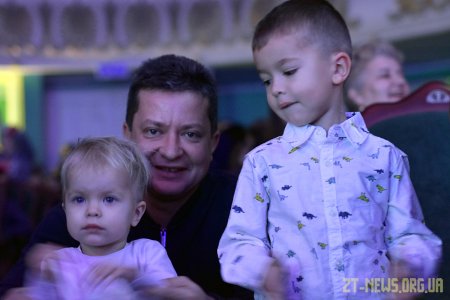 400 дітей з усіх районів області завітали на передноворічне свято