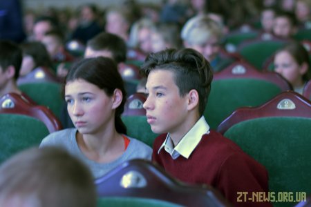 400 дітей з усіх районів області завітали на передноворічне свято