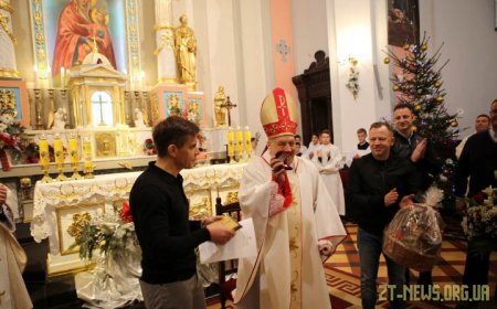 Єпископу Яну Пурвінському вручено відзнаку «Почесний громадянин міста Житомира»