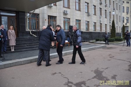 Сільські амбулаторії Житомирщини отримали 18 сучасних автомобілів