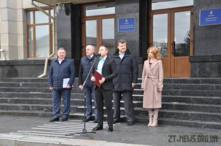 Сільські амбулаторії Житомирщини отримали 18 сучасних автомобілів