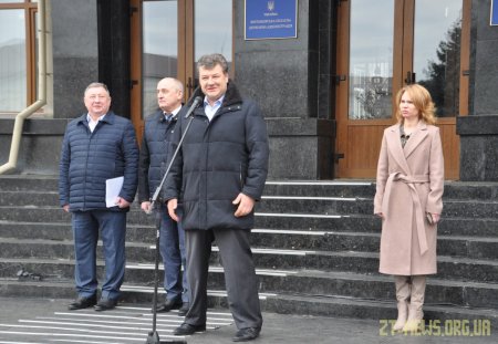 Сільські амбулаторії Житомирщини отримали 18 сучасних автомобілів