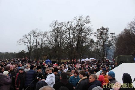 Як житомиряни святкували Хрещення Господнє у Гідропарку