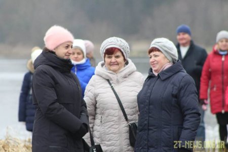 Як житомиряни святкували Хрещення Господнє у Гідропарку
