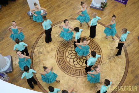 У міській раді відбувся благодійний бал на підтримку людей поважного віку