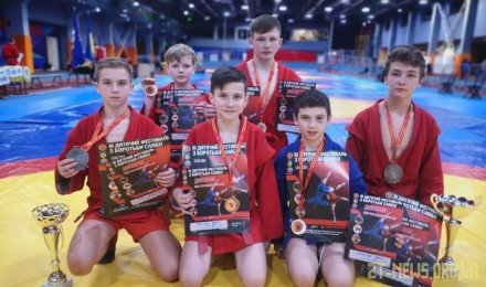Житомиряни виграли золото та два срібла на дитячому фестивалі з боротьби самбо Житомиряни виграли золото та два срібла на дитячому фестивалі з боротьби самбо