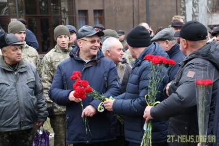 Урочистою ходою та покладанням квітів в Житомирі вшанували пам'ять воїнів-інтернаціоналістів
