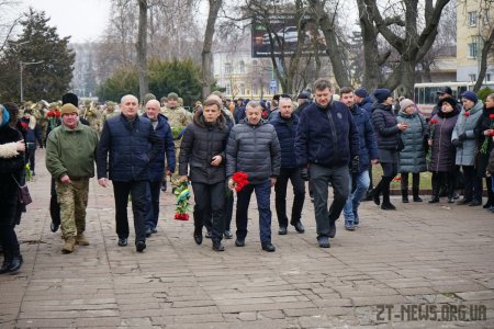 Урочистою ходою та покладанням квітів в Житомирі вшанували пам'ять воїнів-інтернаціоналістів