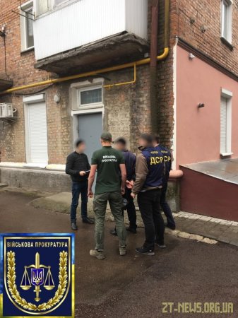 У Житомирі підполковника ДСНС затримали під час отримання хабара