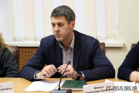 Виконавчий комітет міської ради вирішив призупинити роботу закладів торгівлі