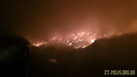Вночі у Житомирі горіло міське сміттєзвалище