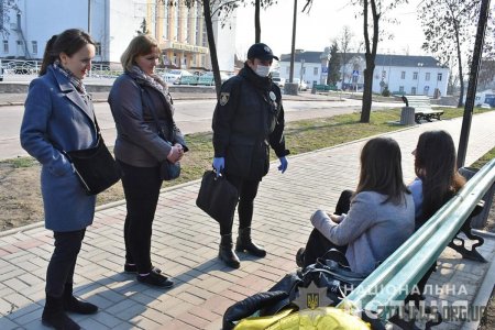 З початку карантину на Житомирщині поліція виявила близько сотні адмінправопорушень стосовно дітей