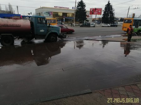 У Житомирі дезінфікують вулиці та зупинки громадського транспорту
