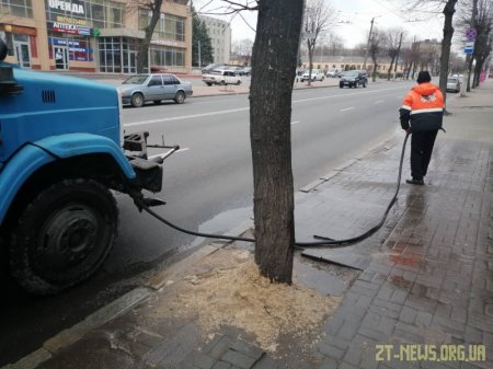 У Житомирі дезінфікують вулиці та зупинки громадського транспорту