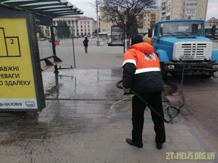 У Житомирі дезінфікують вулиці та зупинки громадського транспорту