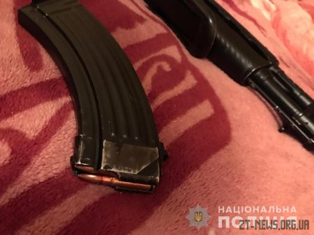 У Житомирі чоловік під час затримання вистрілив у поліцейського