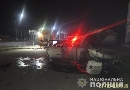 У Малині п'яний водій Audi вилетів на парковку та зіткнувся зі стіною