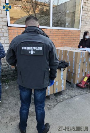 У Житомирі СБУ «накрила» підпільний цех, де виготовляли неякісні антисептики