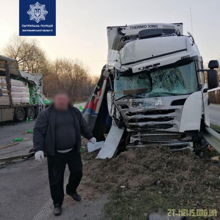 &#8203;На трасі Київ — Чоп зіштовхнулись дві вантажівки