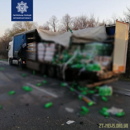 &#8203;На трасі Київ — Чоп зіштовхнулись дві вантажівки