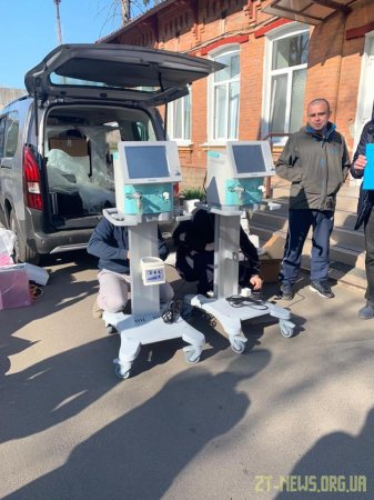 В інфекційне відділення житомирської лікарні №1 благодійники передали два апарати ШВЛ