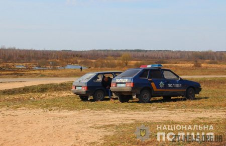 У Житомирському районі зниклого 2-річного хлопчика знайшли у водоймі поблизу будинку