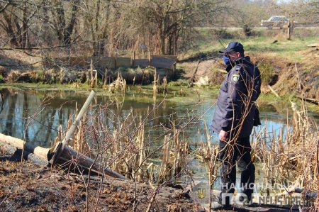 У Житомирському районі зниклого 2-річного хлопчика знайшли у водоймі поблизу будинку