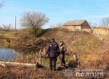 У Житомирському районі зниклого 2-річного хлопчика знайшли у водоймі поблизу будинку