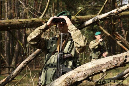 Прикордонники Житомирського загону затримали осіб, які запускали квадрокоптер у прикордонній смузі