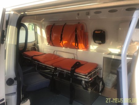 На Житомирщині за бюджетні гроші намагалися купили автомобіль швидкої допомоги утричі дорожче