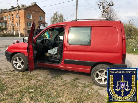 На Житомирщині затримали контрактника, який побив чоловіка та забрав автівку