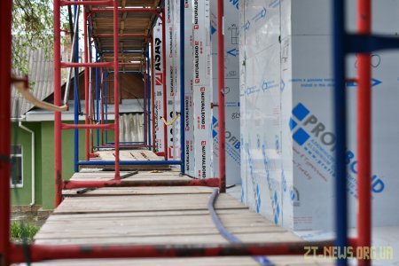 Триває ремонт будівлі Житомирської дитячо-юнацької спортивної школи «Авангард»