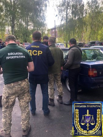 На Житомирщині військова прокуратура затримала командира військової частини під час отримання хабара