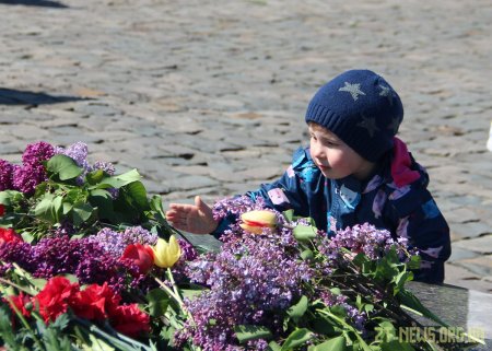 Незважаючи на карантин житомиряни прийшли вшанувати пам'ять загиблих у Другій світовій війні