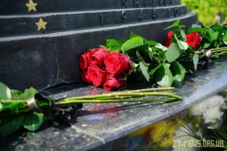 В обласному центрі влада вшанувала пам'ять загиблих у Другій світовій війні та привітала ветеранів