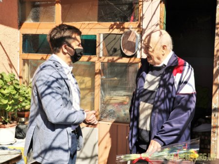 В обласному центрі влада вшанувала пам'ять загиблих у Другій світовій війні та привітала ветеранів
