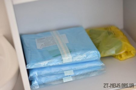 Віталій Бунечко перевірив готовність нового апарату для ПЛР-діагностики