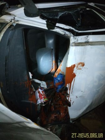У Житомирі водій ЗАЗу врізався у будівлю та загинув