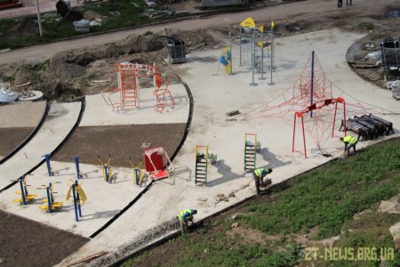 Тривають роботи з реконструкціі&#776; набережноі&#776; річки Тетерів